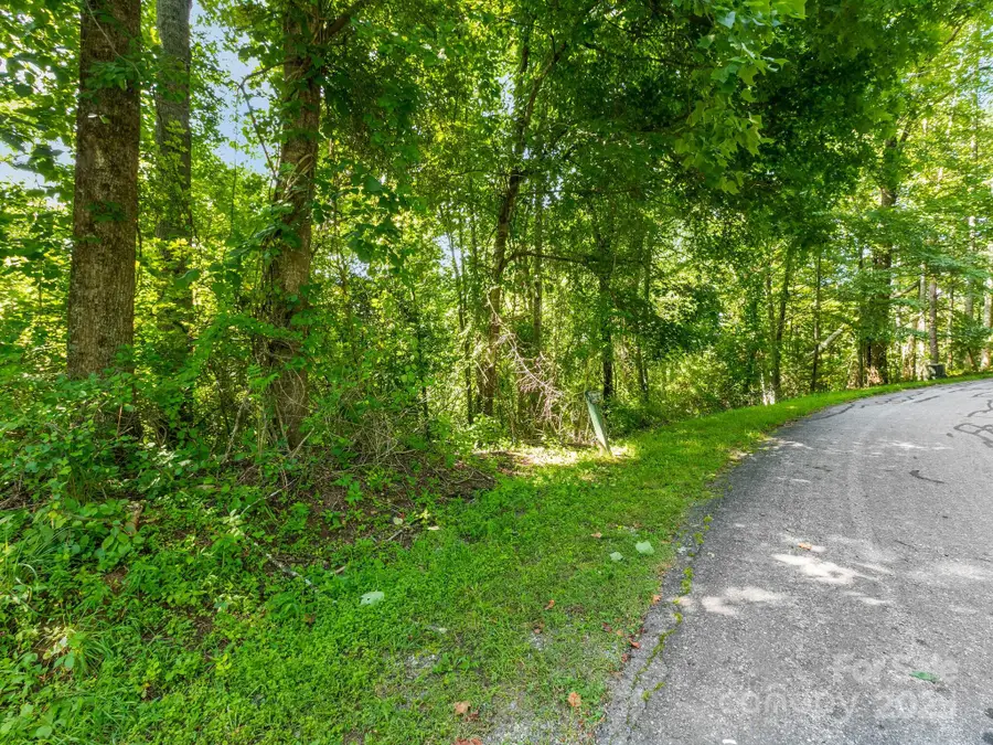 9999 Stone Valley Way #21 Ph 1, Hendersonville, NC 28792 - Image #2