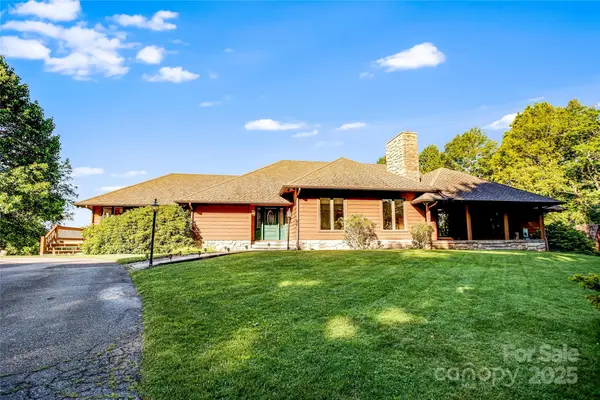 1087 Brigadoon Drive, Clyde, NC 28721