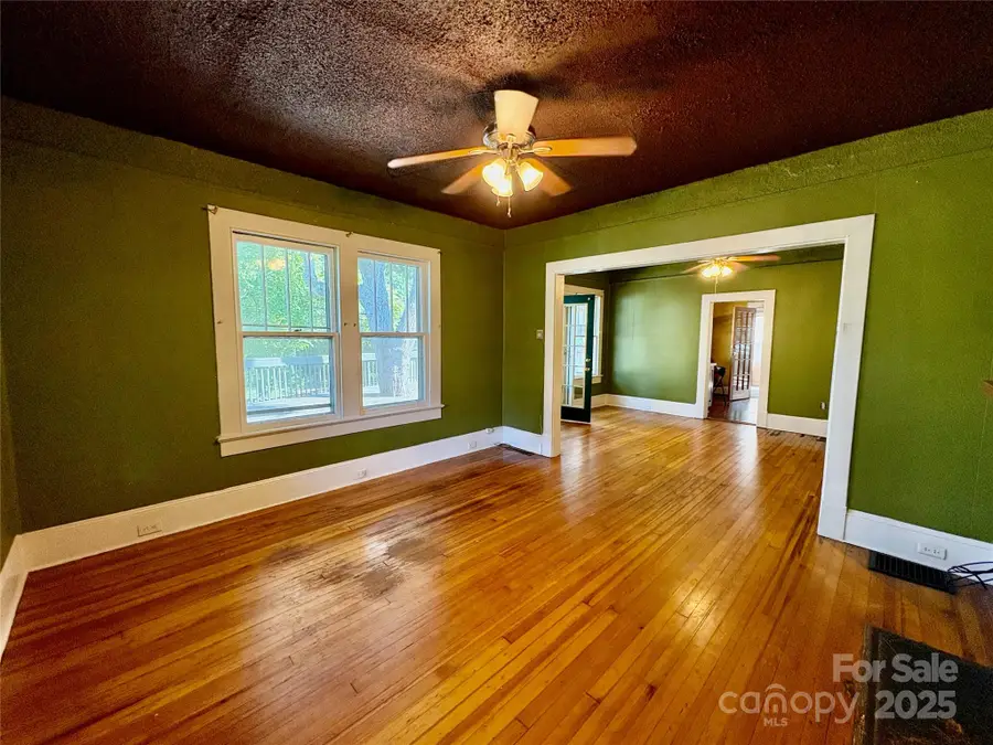 40 Brownwood Avenue, Asheville, NC 28806 - Image #3