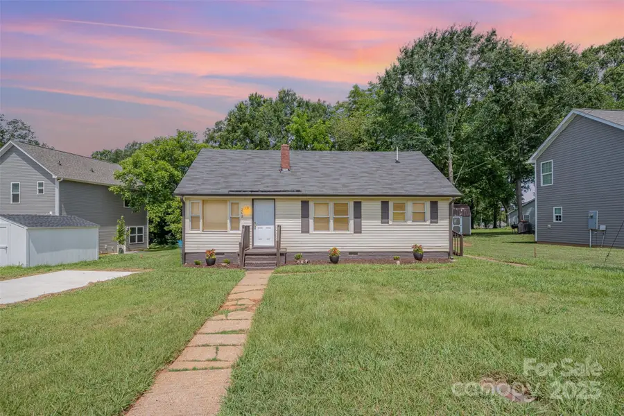 202 S Pinchback Avenue, Bessemer City, NC 28016 - Image #2