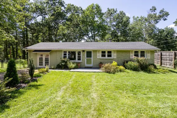 50 Taft Street, Black Mountain, NC 28711