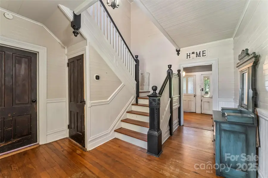 202 E Central Avenue, Catawba, NC 28609 - Image #2