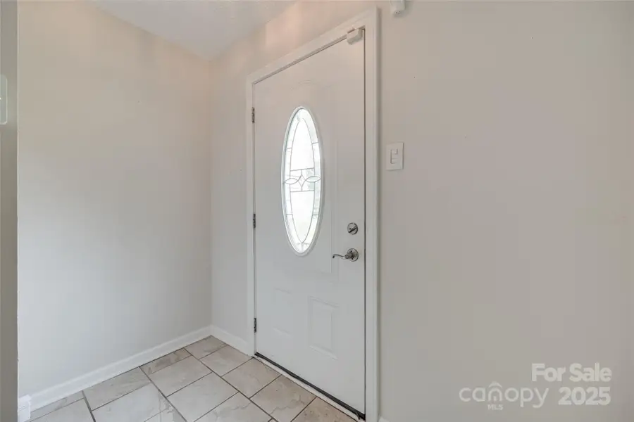 810 Applegate Court, Gastonia, NC 28054 - Image #2