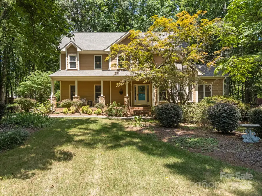 5134 Tracewood Court, Charlotte, NC 28215 - Image #2