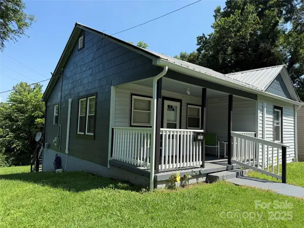 703 Stage Street Nw, Lenoir, NC 28645