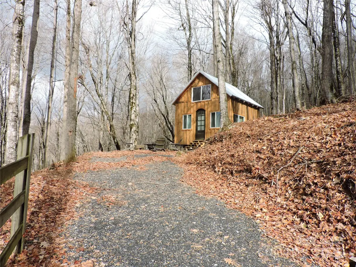 191 Bens Bend, Bakersville, NC 28705 - Image #1