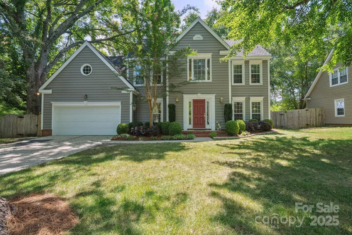 2729 Edgebrook Circle, Matthews, NC 28105 - Image #1