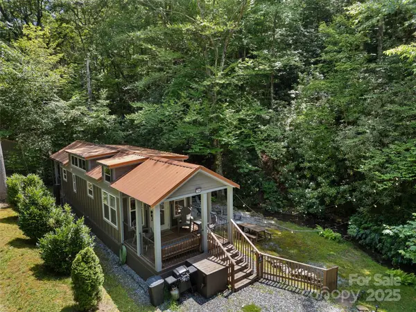 784 Carson Creek Road, Brevard, NC 28712