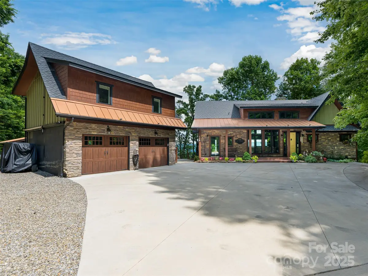 130 Bluff Creek Terrace, Candler, NC 28715 - Image #1