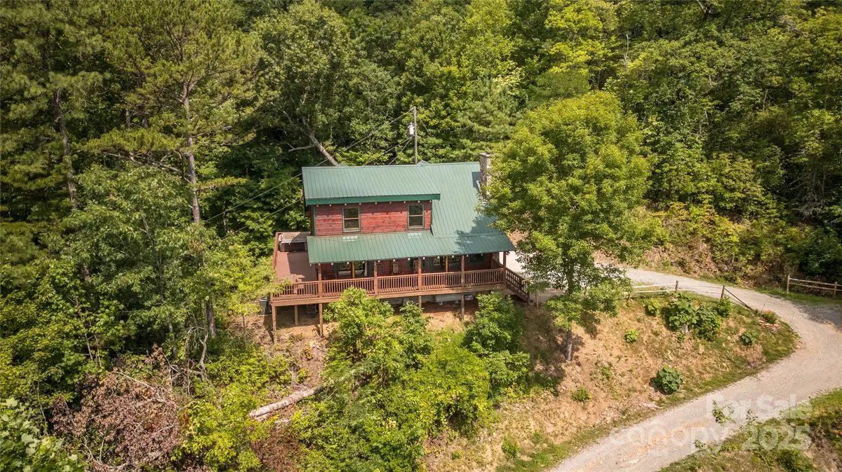 460 Briggs Cove Road, Robbinsville, NC 28771 - Image #1