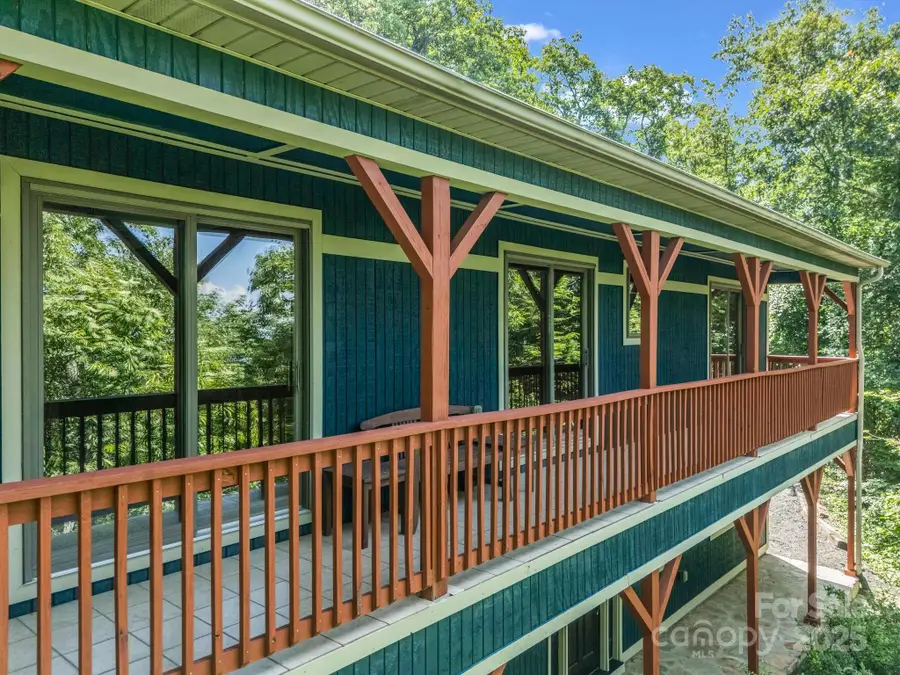 291 Pine Ridge Road, Hendersonville, NC 28792 - Image #2