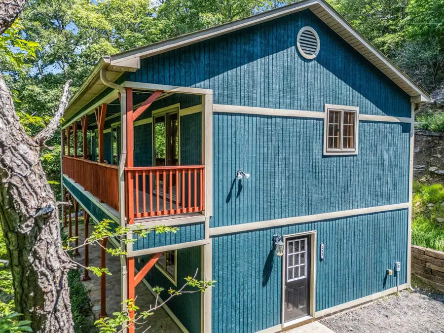 291 Pine Ridge Road, Hendersonville, NC 28792 - Image #3