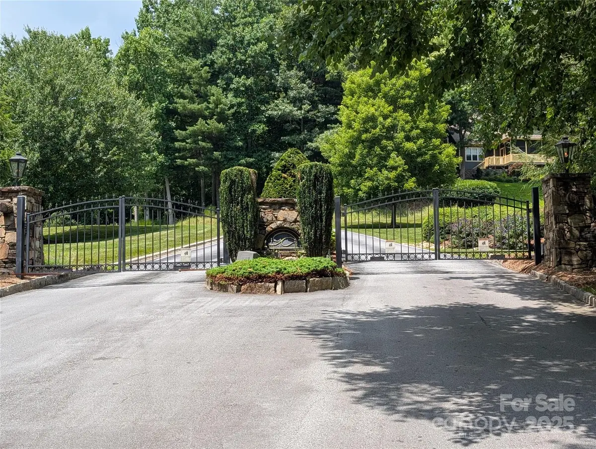 115 Ivywood Lane, Laurel Park, NC 28739 - Image #1