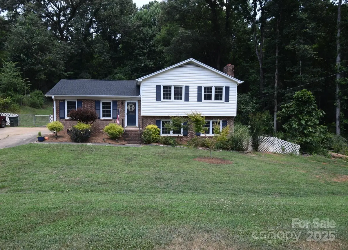 3402 Rollingwood Drive, Gastonia, NC 28052 - Image #1