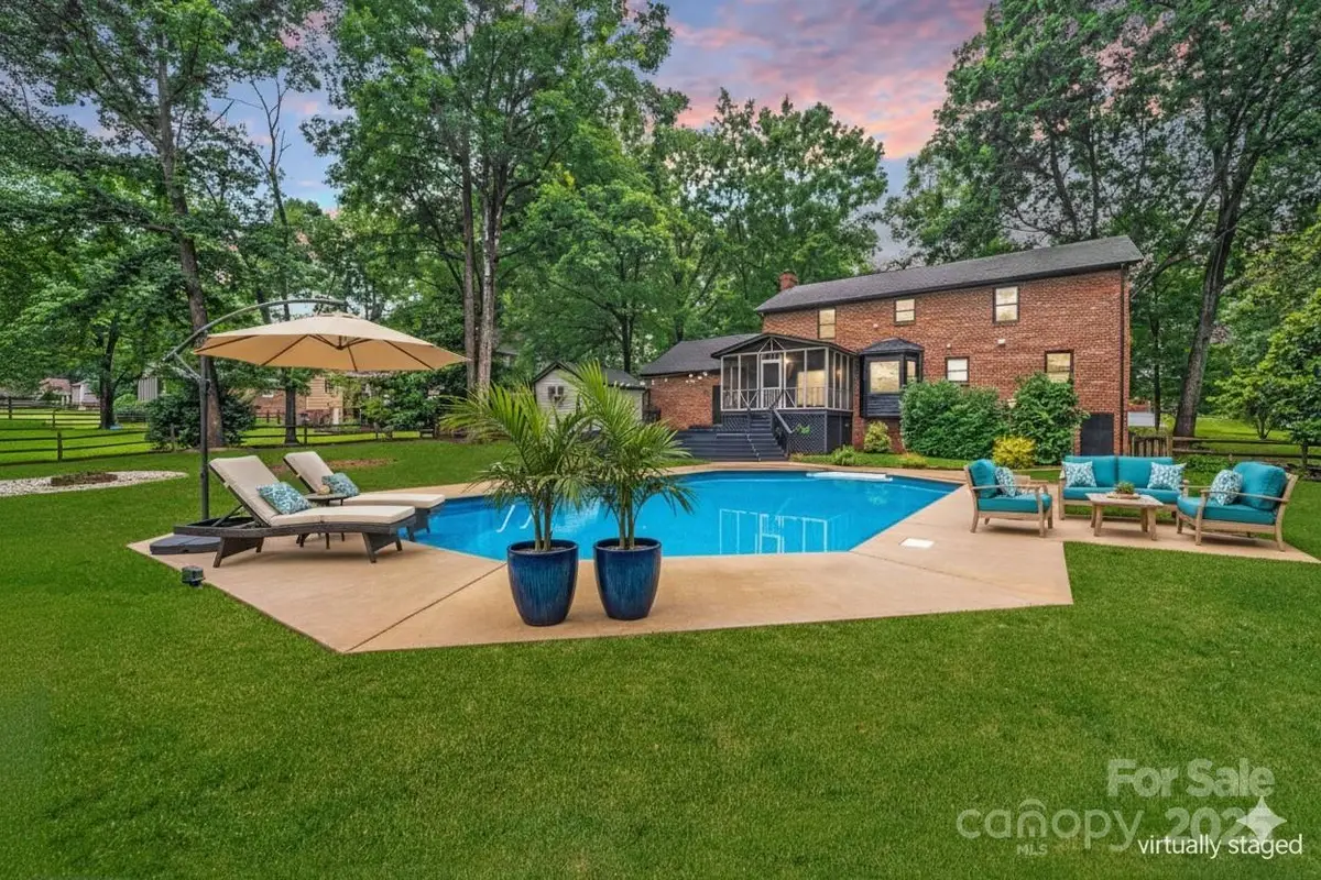 16512 Kimbolten Drive, Huntersville, NC 28078 - Image #1