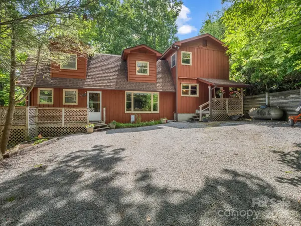 150 Marcellina Drive, Fairview, NC 28730