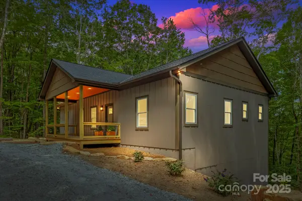 939 Rocky Mountain Road, Lake Toxaway, NC 28747