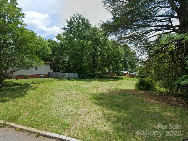 737 5th Avenue Sw, Hickory, NC 28602