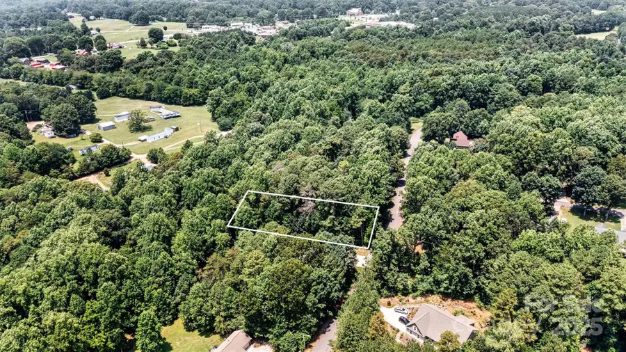 1400 Kensington Circle, Newton, NC 28658 - Image #3