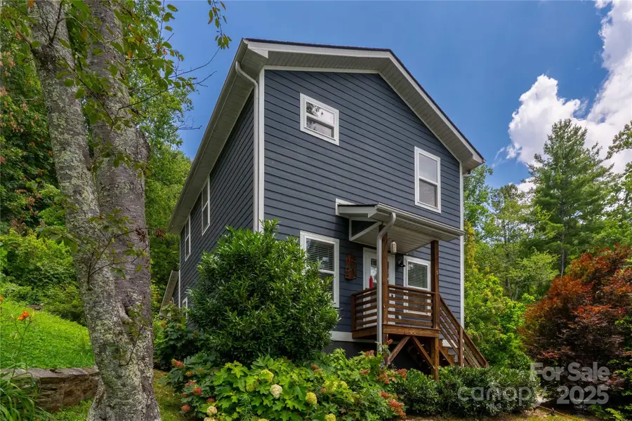5 Koenig Way, Asheville, NC 28804 - Image #2