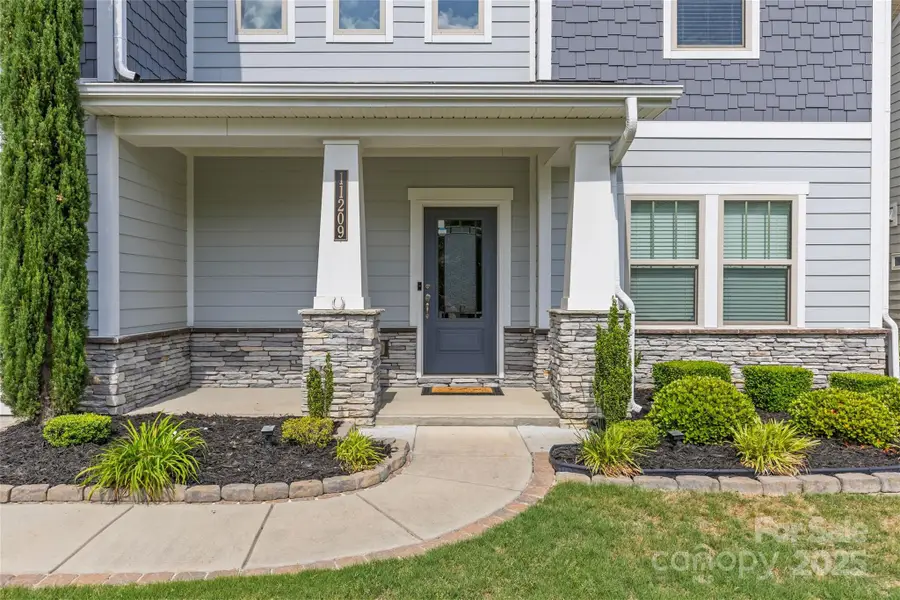 11209 Flenniken Court, Charlotte, NC 28277 - Image #2