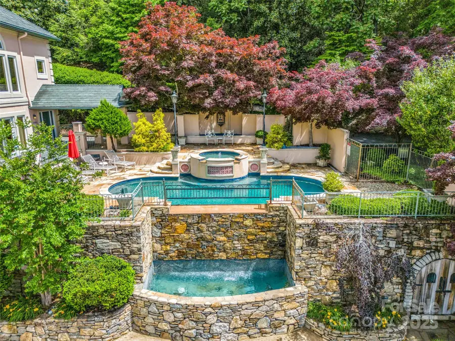 454 Cutaway Road, Lake Lure, NC 28746 - Image #2