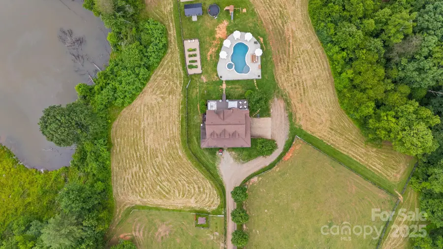 6500 Duck Creek Road, Lenoir, NC 28645 - Image #2