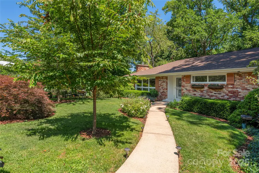 24 Woodcrest Road, Asheville, NC 28804 - Image #2