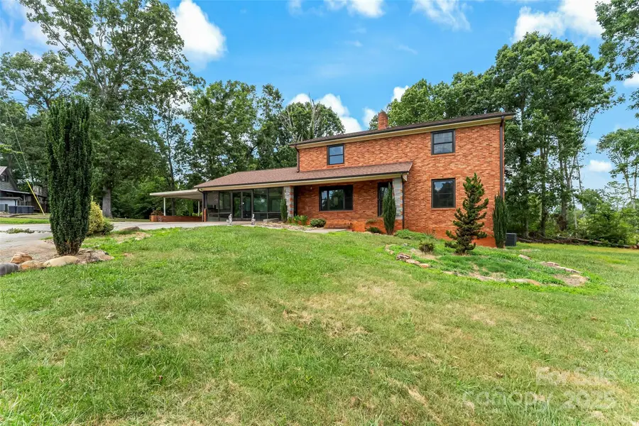 107 Dale Circle, Morganton, NC 28655 - Image #2