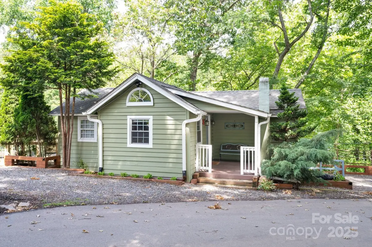 5 Arbutus Road, Asheville, NC 28805 - Image #1