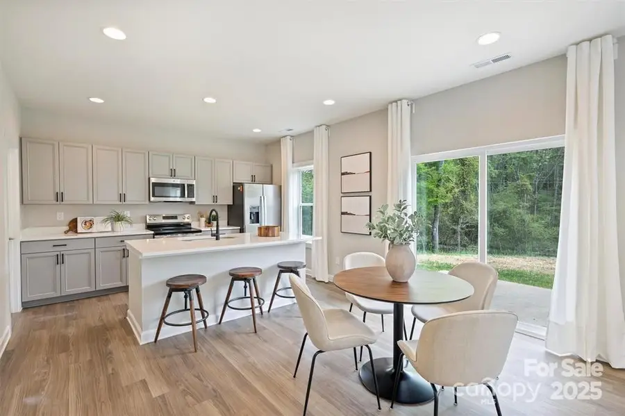 8017 Joy Crossing Lane, Charlotte, NC 28214 - Image #2