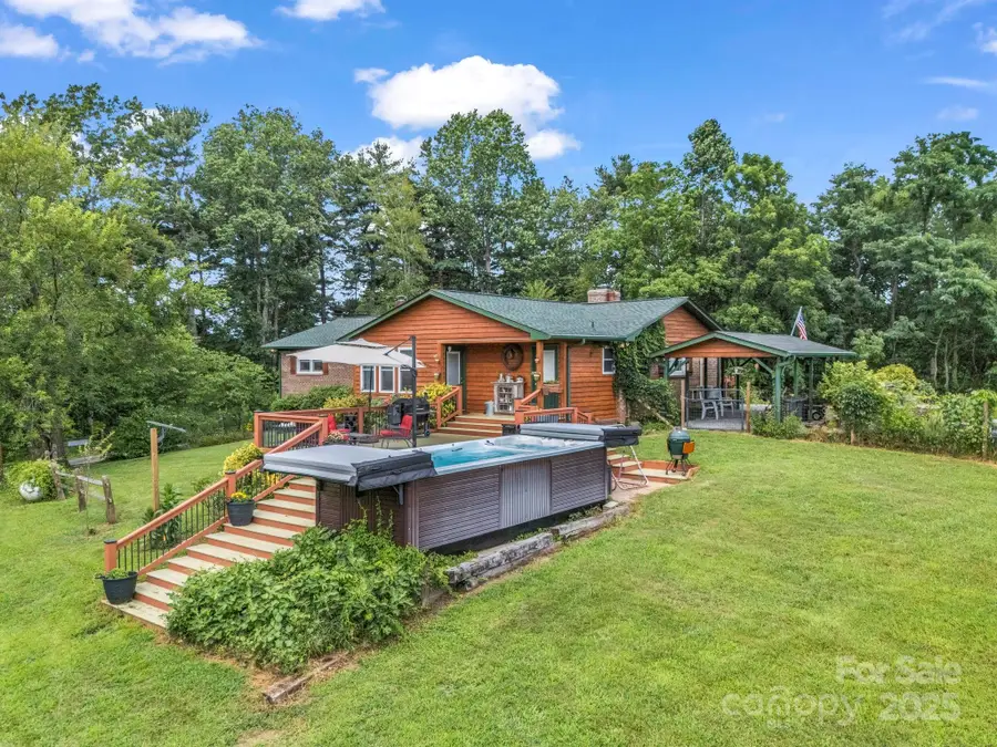 61 Overbrook Drive, Saluda, NC 28773 - Image #2