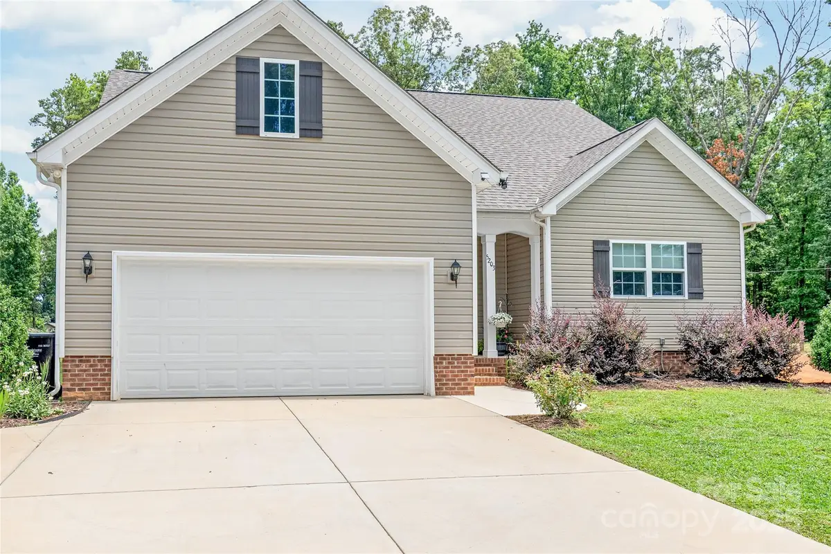 5203 Lawyers Road E, Wingate, NC 28174 - Image #1