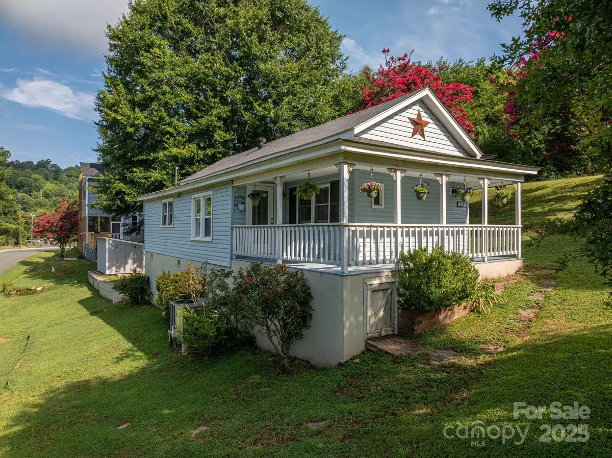 109 Riverside Drive, Cramerton, NC 28032 - Image #1