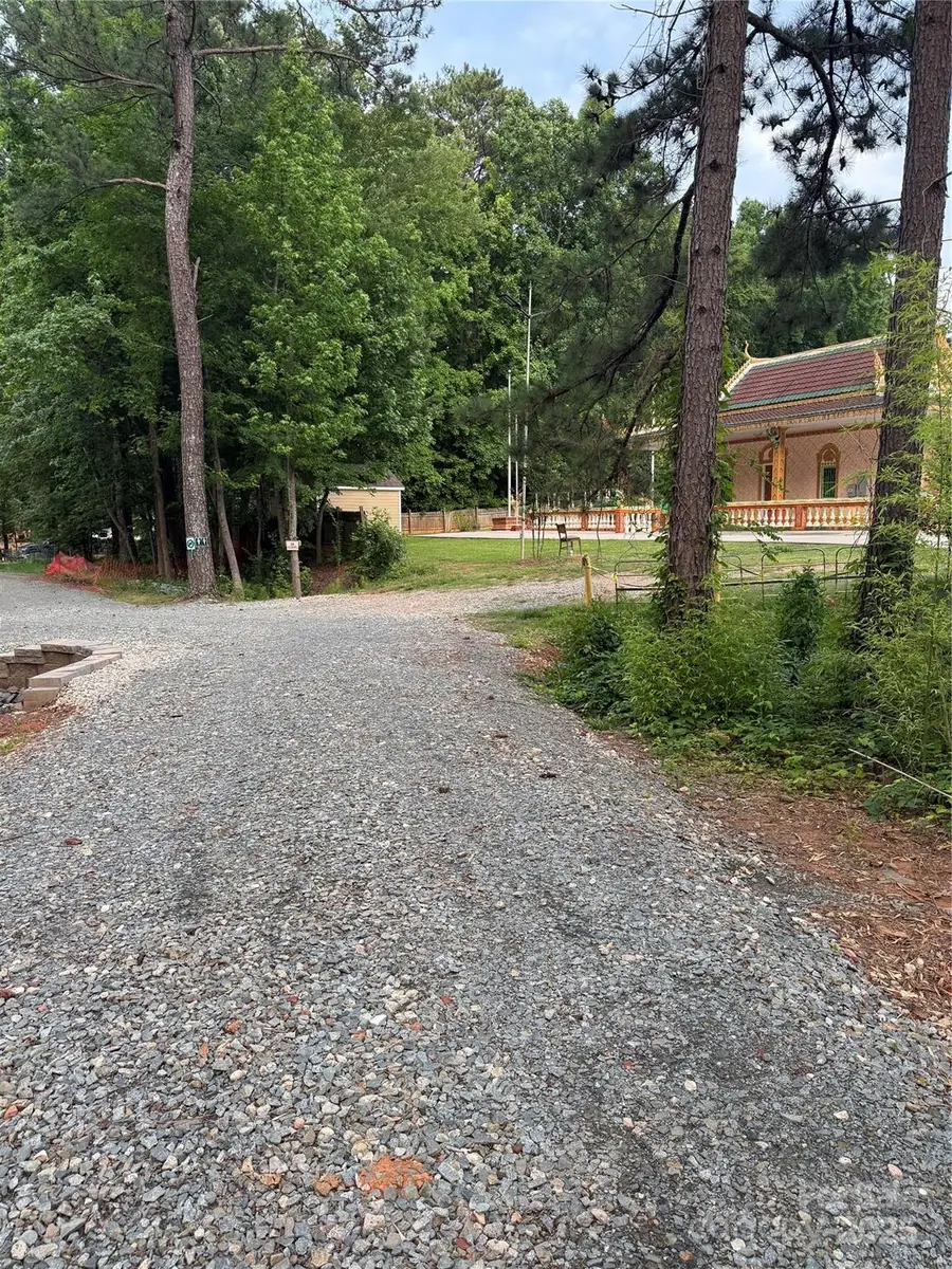 307 Gray Drive, Charlotte, NC 28213 - Image #2