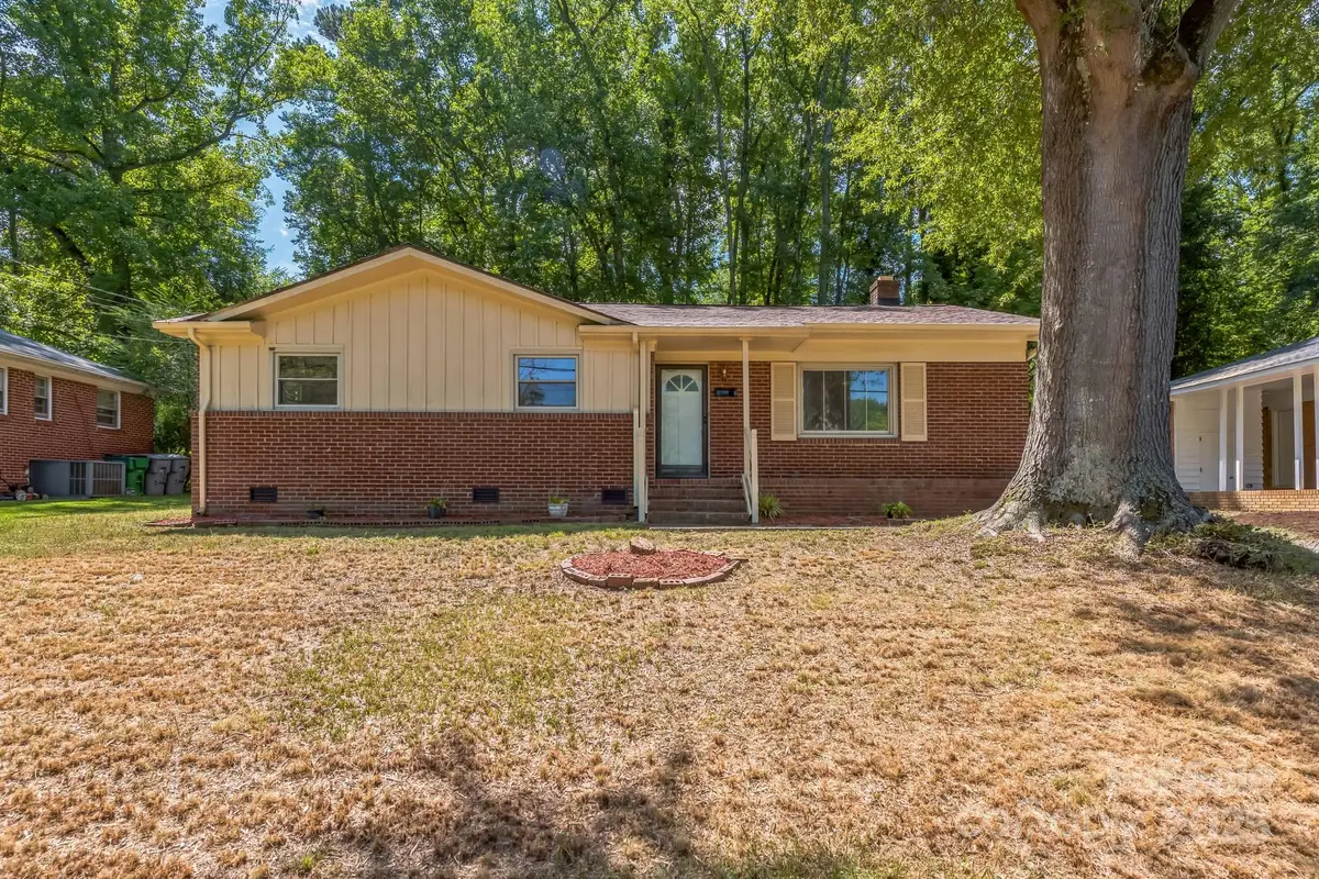 5326 Dolphin Lane #10, Charlotte, NC 28215 - Image #1