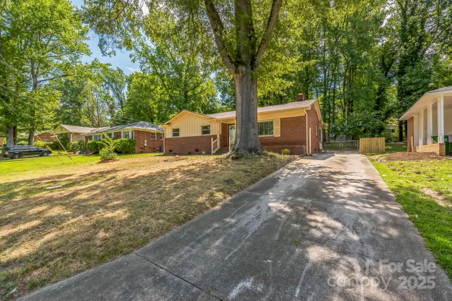 5326 Dolphin Lane #10, Charlotte, NC 28215 - Image #2