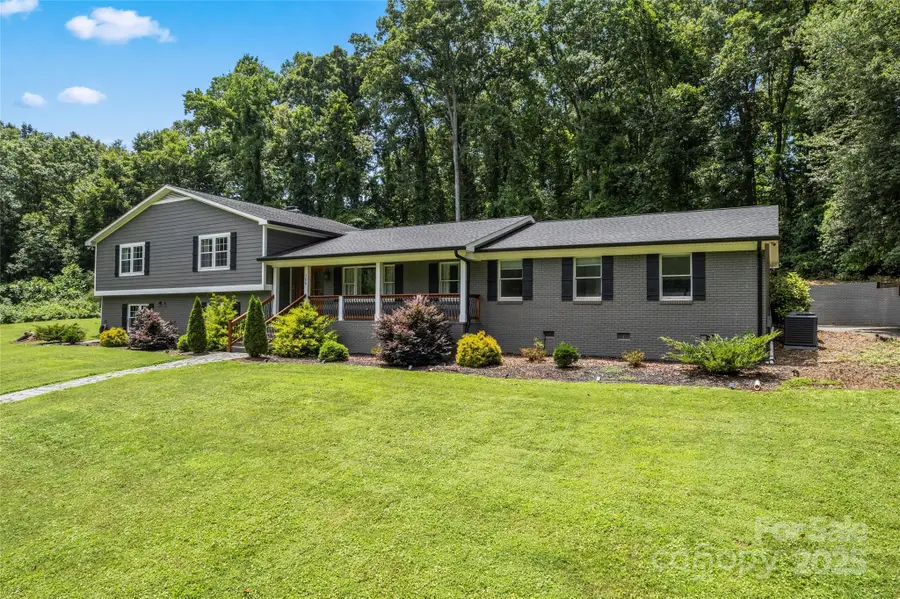 106 Brookmeade Drive, Statesville, NC 28625 - Image #3