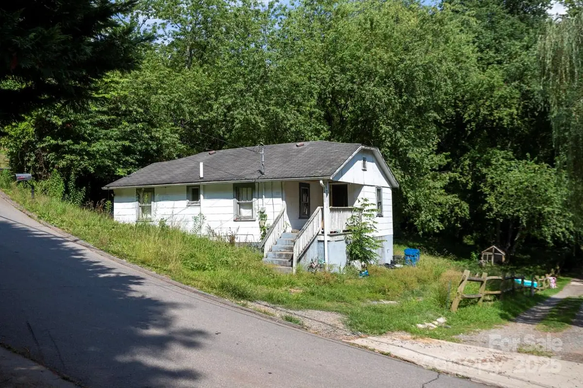 401 Ray Street, Waynesville, NC 28786 - Image #1