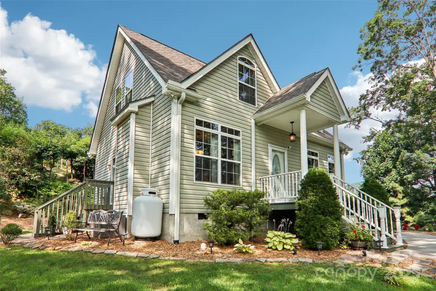 387 Goodview Drive, Hendersonville, NC 28792 - Image #3