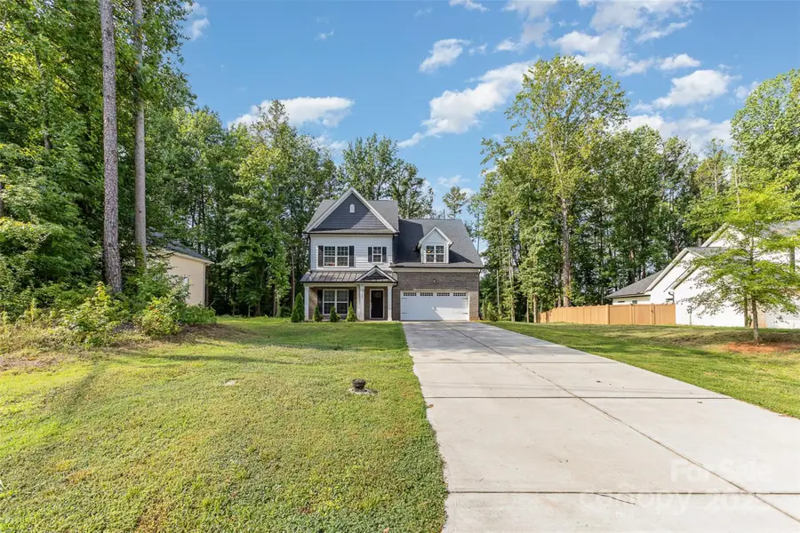 7725 Shalom Drive, Charlotte, NC 28216 - Image #2