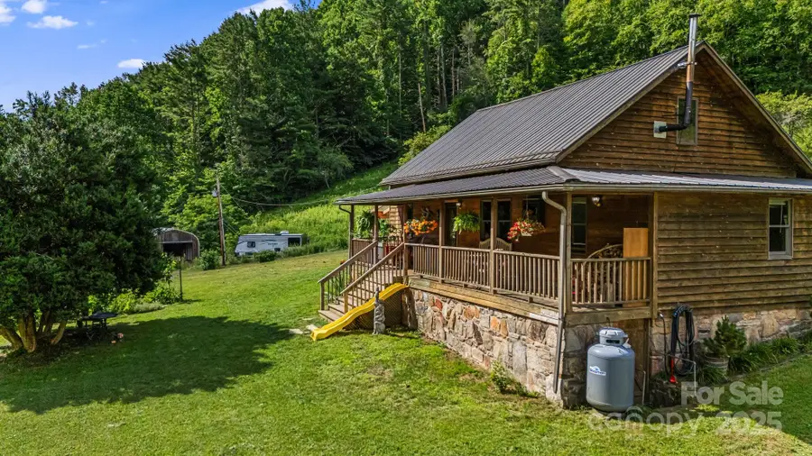 799 Fire Scald Road, Green Mountain, NC 28740 - Image #2