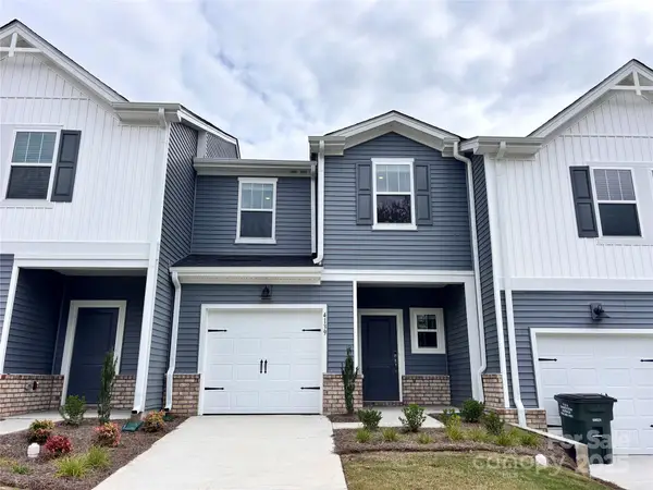 4139 Summit Woods Drive, Charlotte, NC 28216