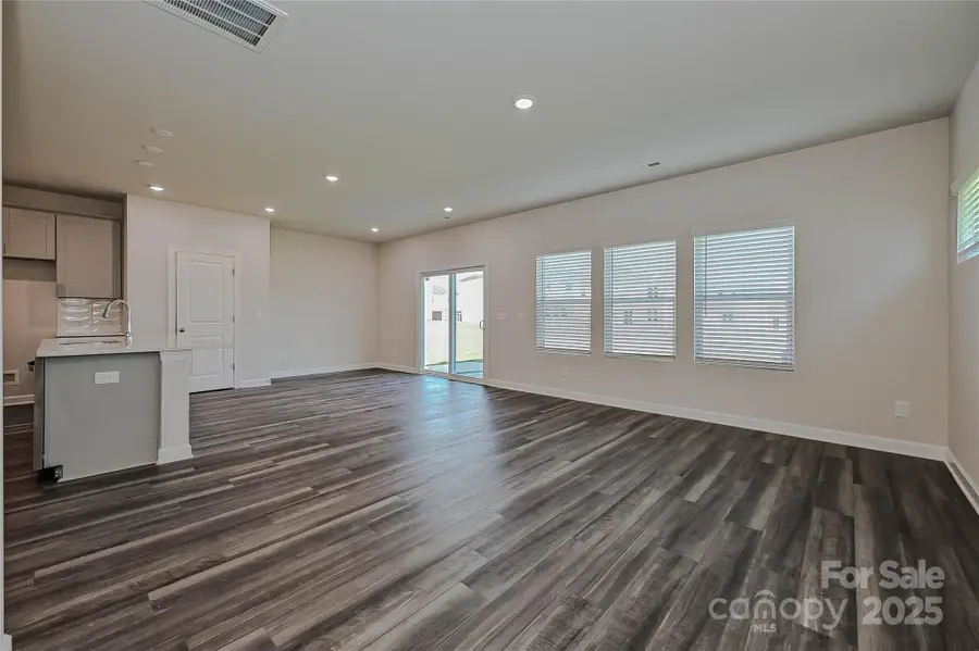 1433 Wildflower Street, Newton, NC 28658 - Image #3