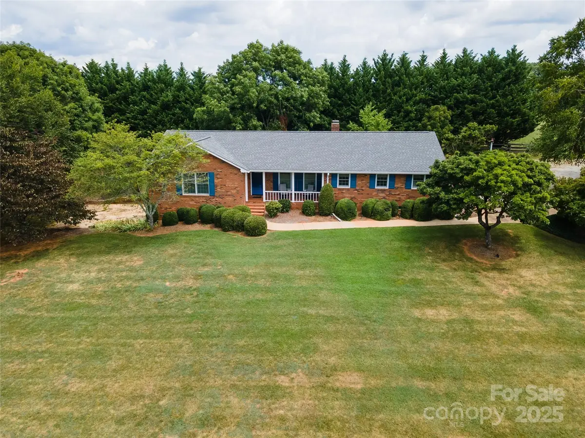 312 Lister Road, Landrum, SC 29356 - Image #1