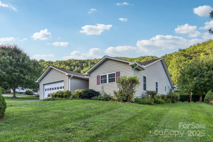 110 Pinellas Lane, Waynesville, NC 28785 - Image #3