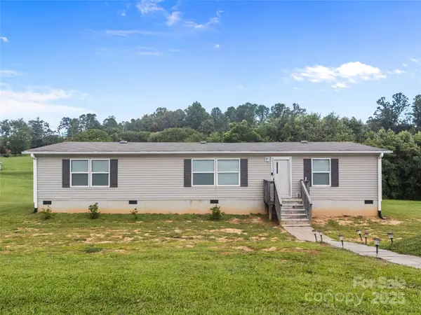 1291 Pace Road, Hendersonville, NC 28792