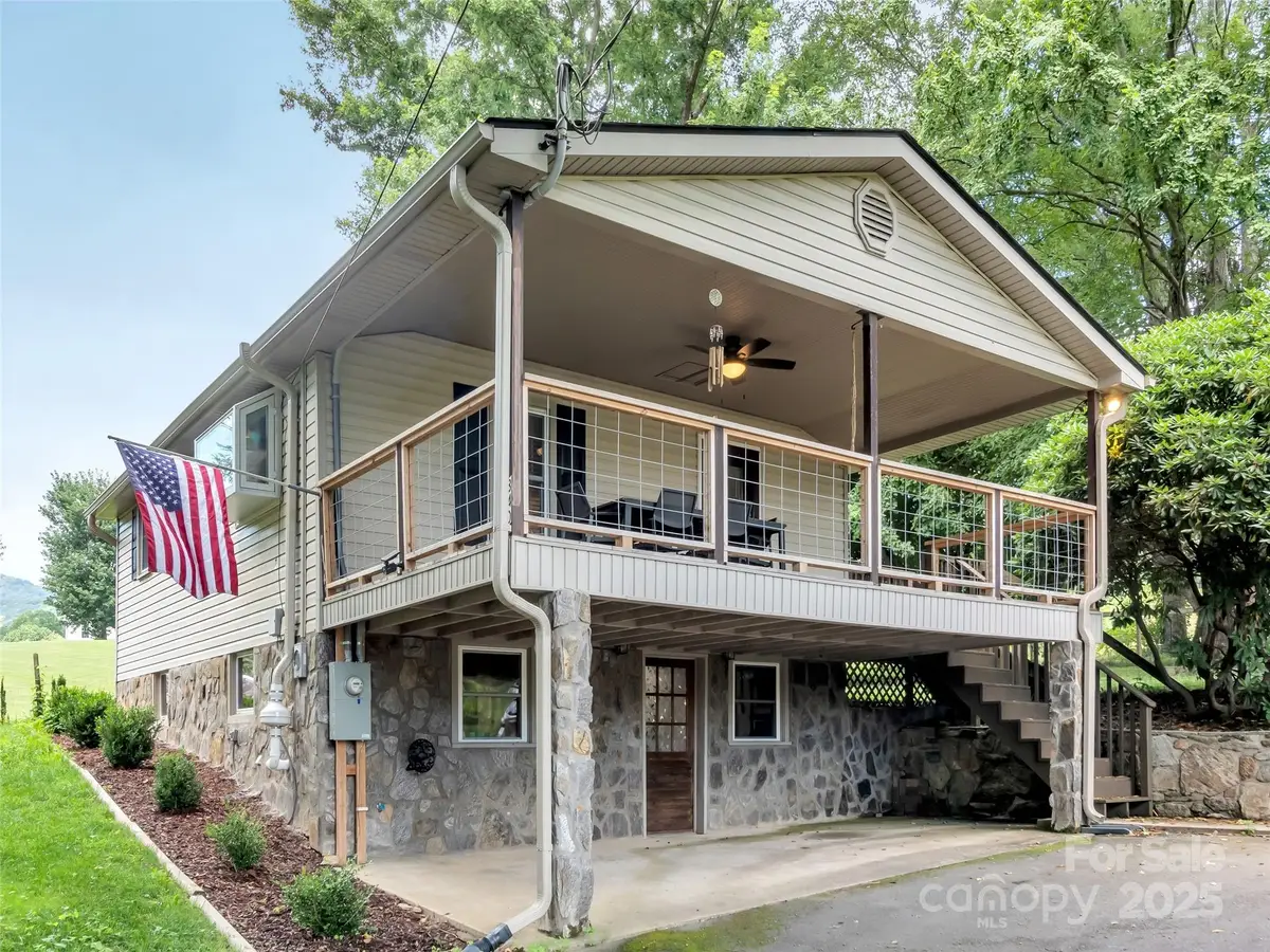 340 Mauney Cove Road, Waynesville, NC 28786 - Image #1