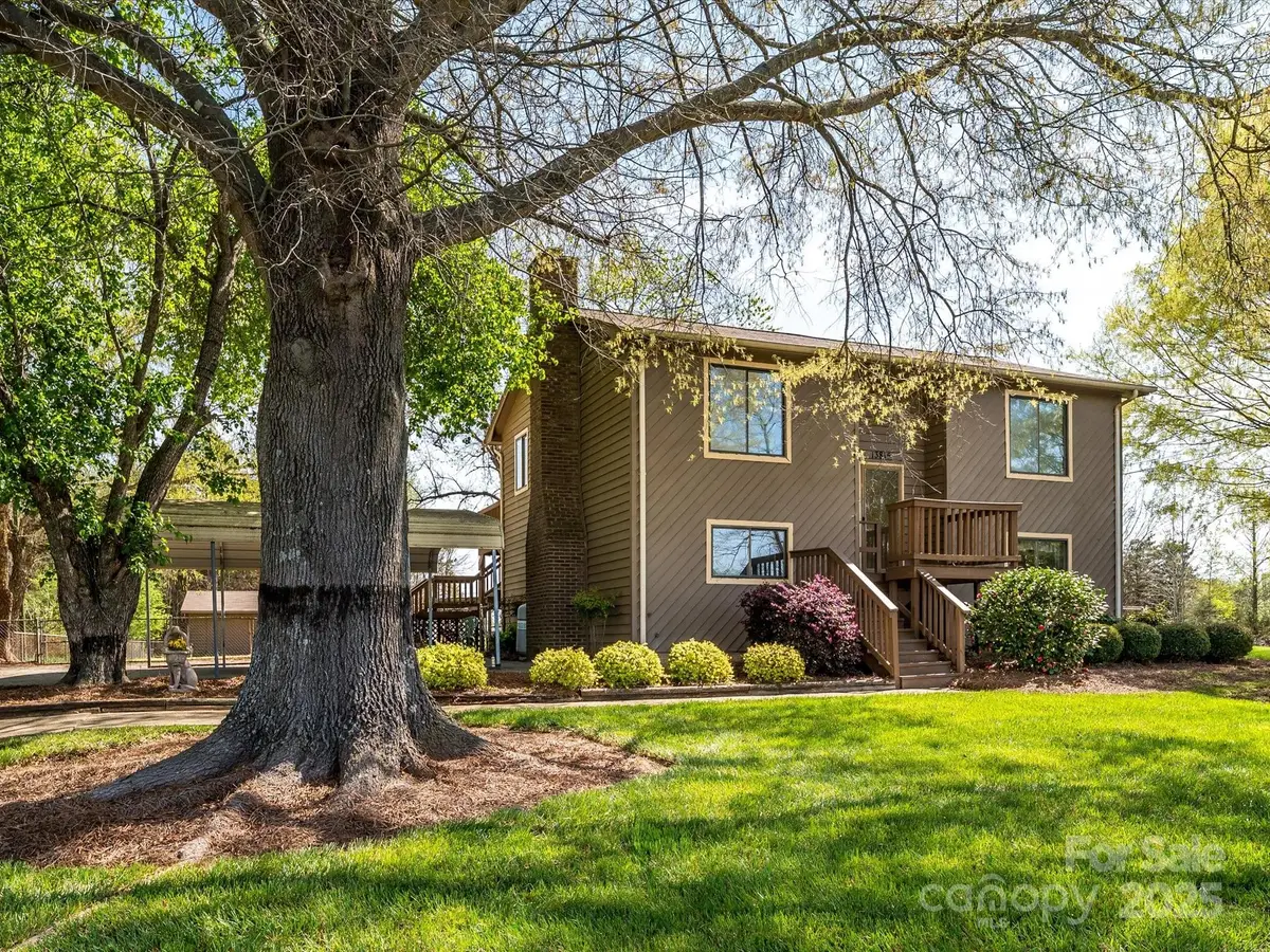 13815 Mayes Road, Huntersville, NC 28078 - Image #1