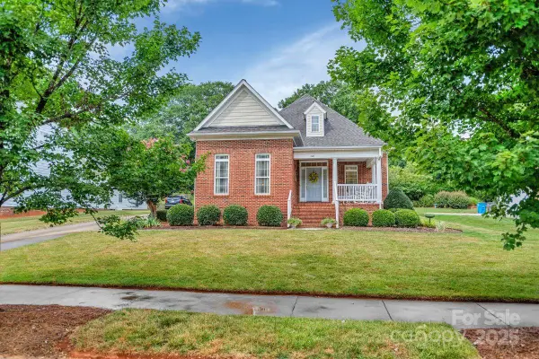 1024 Garibaldi Ridge Court, Belmont, NC 28012